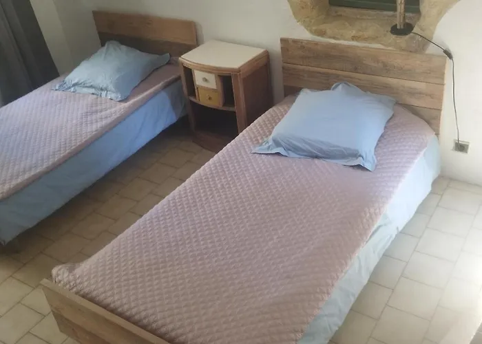 D Hotes De Virac Labastide-de-Virac